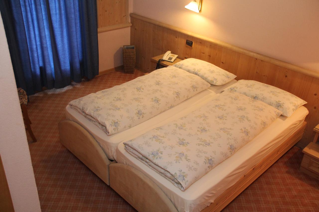 Albergo Caravasc 利维尼奥 外观 照片