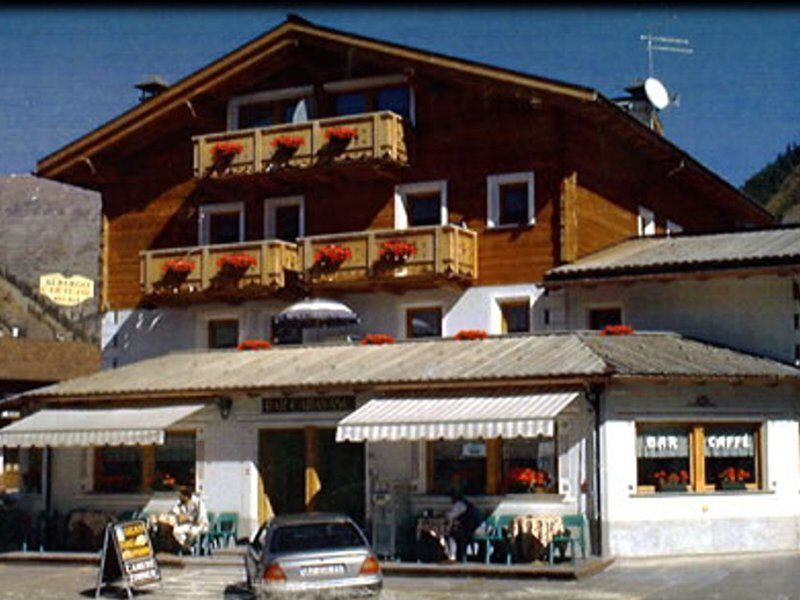 Albergo Caravasc 利维尼奥 外观 照片
